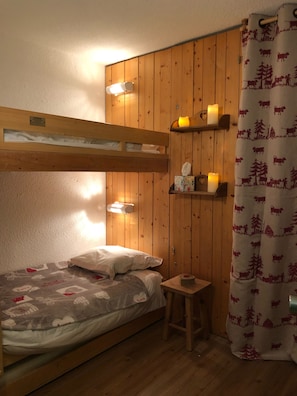 2 chambres, accès au Wi-Fi (inclus)