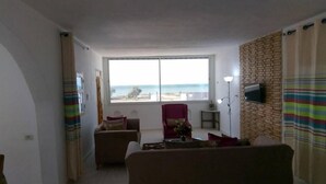 Deluxe Apartment | Living area