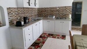Deluxe Apartment | Private kitchen
