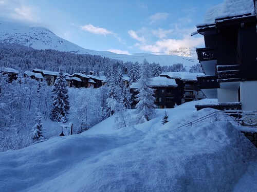 Studio ground floor ski in ski out terrace