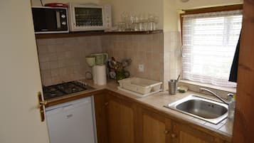 Frigorífic, microones, forn i placa de cuina