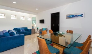 Suite presidencial, 3 habitaciones | Comedor