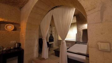 Quarto casal família | Área de estar | TV LED 32 polegadas com canais via satélite, TV