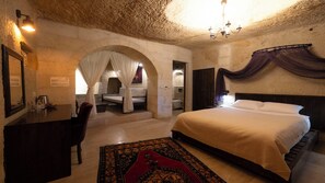 Minibar, décoration personnalisée, Wi-Fi gratuit, draps fournis