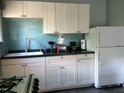 Downtown Marquette Studio Apartment!