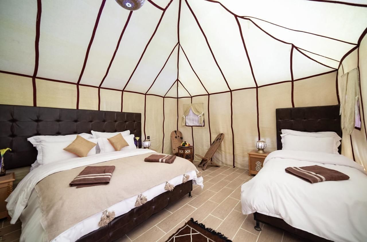 Desk, rollaway beds, free WiFi, bed sheets