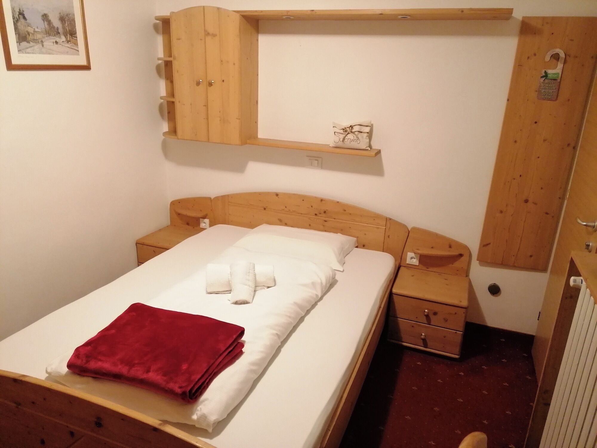 Desk, laptop workspace, free WiFi, bed sheets
