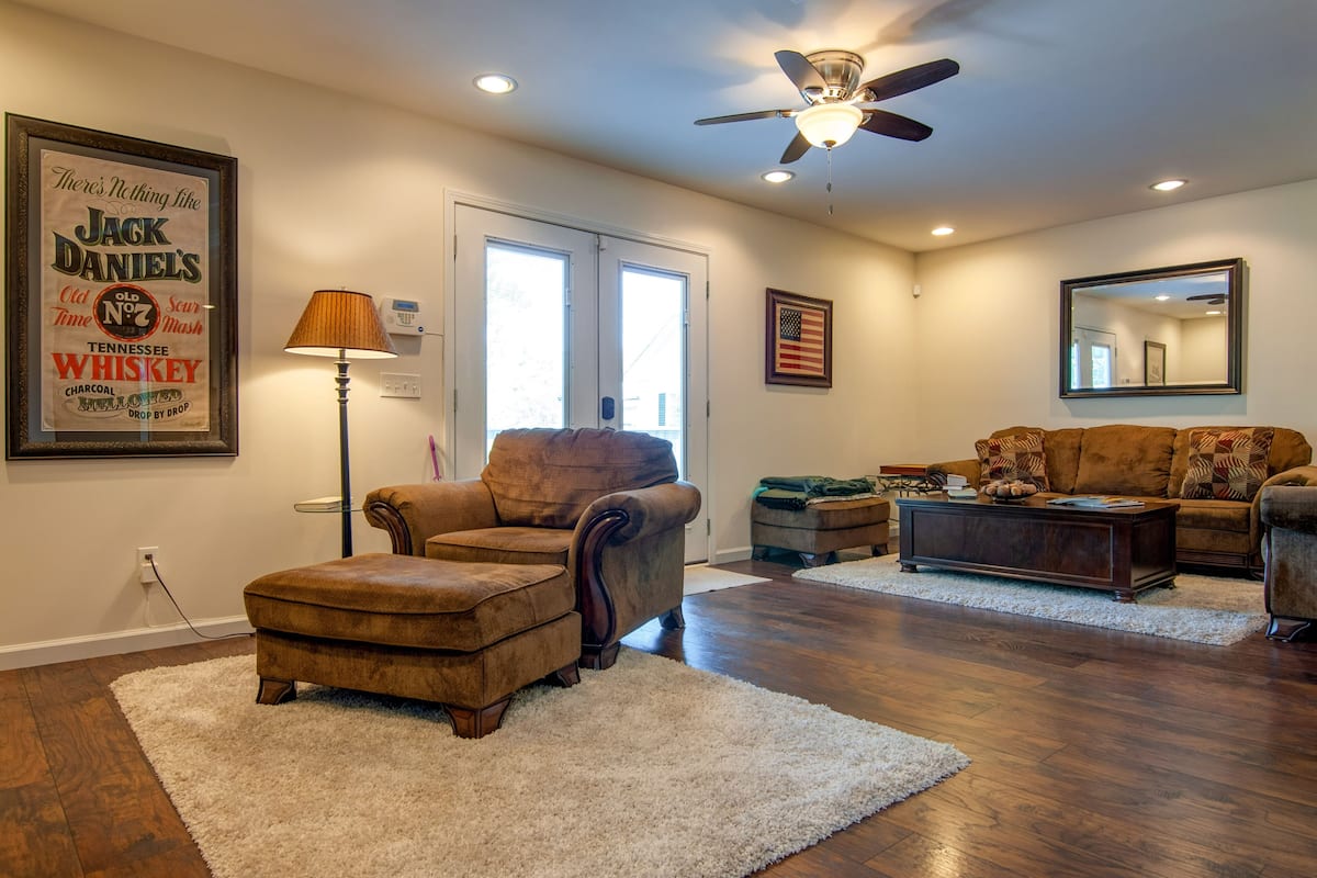 Carriage House | Living room