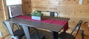 Frenchy's Hideaways Cabin #4