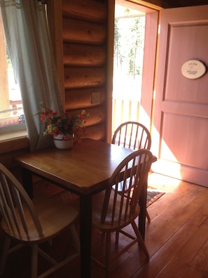 Dining - Family Size Modern Log Vacation Cabin, one pet allowed, 30 pound max.  Pet fee. (Superior)