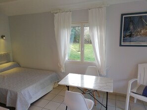 Iron/ironing board, free WiFi