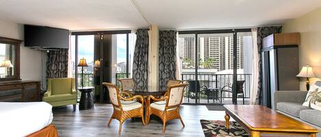 Bureau, fer et planche Ă repasser, accĂšs au Wi-Fi (inclus)