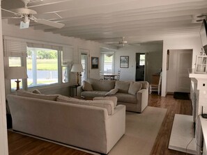 TV, fireplace, ping pong