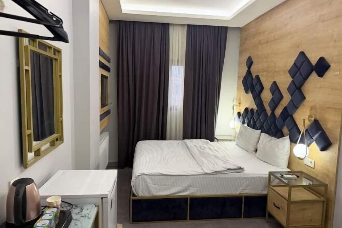 Minibar, Zimmersafe, Bügeleisen/Bügelbrett, kostenloses WLAN