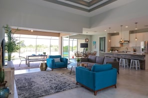 House | Living room | TV, DVD player