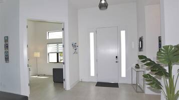 Rumah | 3 kamar tidur, meja kerja, setrika/meja setrika, dan Wi-Fi gratis