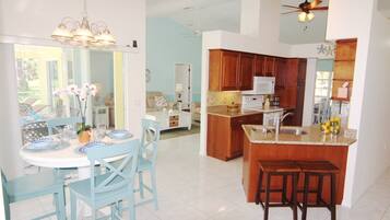 House | Private kitchen | Fridge, microwave, dishwasher, coffee/tea maker