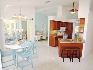 獨棟房屋 | 私人廚房 | 電冰箱、微波爐、洗碗機、咖啡機/沖茶器