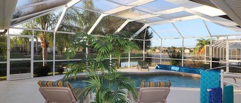 獨棟房屋 | 游泳池 | 室外游泳池