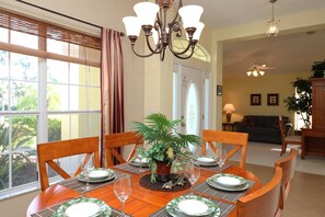 Hus | Eget kök | Kylskåp, mikrovågsugn, ugn och diskmaskin