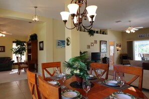 House | Private kitchen | Fridge, microwave, oven, dishwasher - Turtle Bay (Rotonda West)