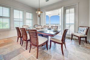 House | Private kitchen | Fridge, microwave, stovetop, dishwasher