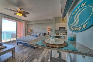 1 habitación, tabla de planchar con plancha, internet y ropa de cama 