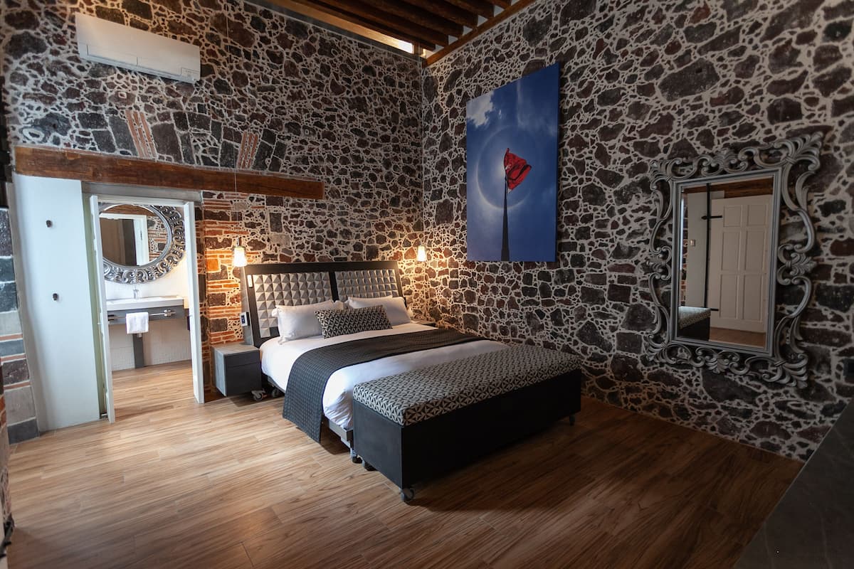 1 bedroom, free minibar, in-room safe, desk