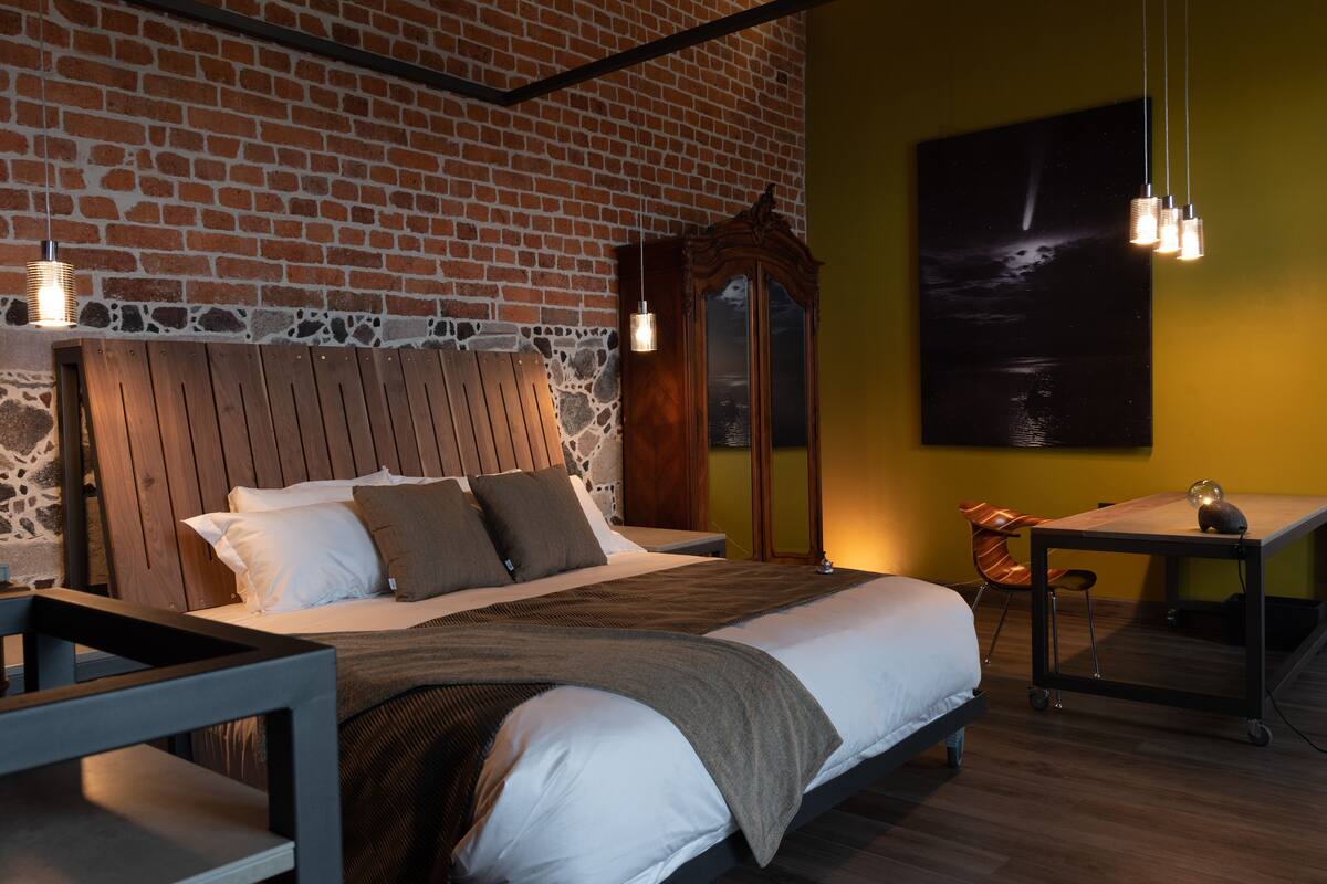 1 bedroom, free minibar, in-room safe, desk