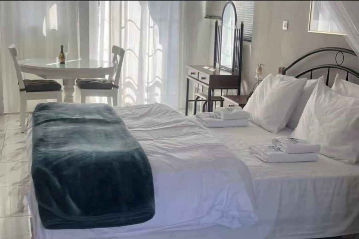 Suíte lua de mel, 1 cama Queen, vista para o oceano, de frente para a praia | Lençóis italianos Frette, roupas de cama premium, edredons de pluma