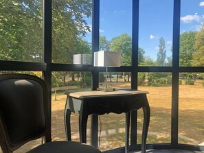 더블룸 또는 트윈룸 | 고급 침구, 책상, 암막 커튼, 방음 설비