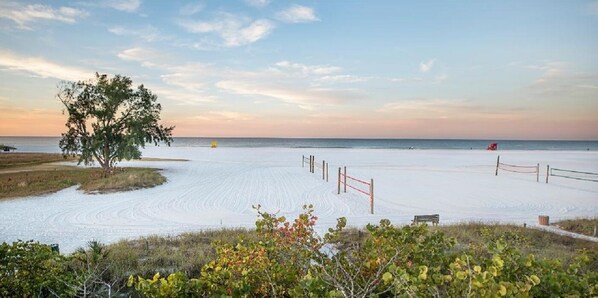 ビーチ、サンラウンジャー、ビーチタオル