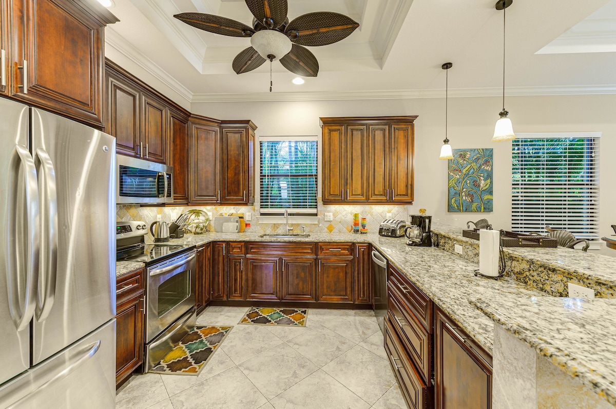 Photo 12 of 4BR 3BA - King Suite - Heated Pool&Spa - Walk or bike to Vanderbilt Beach