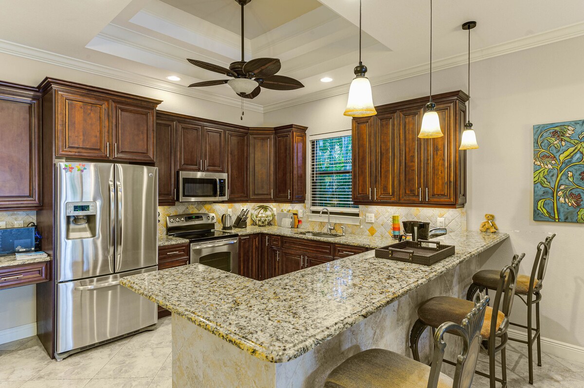 Photo 11 of 4BR 3BA - King Suite - Heated Pool&Spa - Walk or bike to Vanderbilt Beach