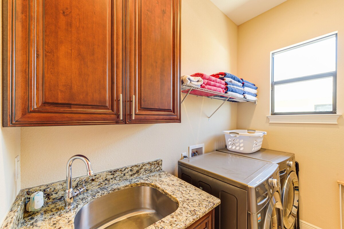 Photo 25 of 4BR 3BA - King Suite - Heated Pool&Spa - Walk or bike to Vanderbilt Beach