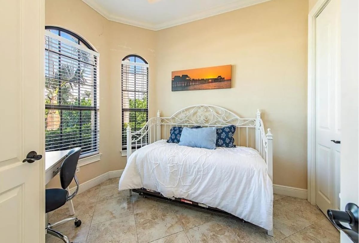 Photo 23 of 4BR 3BA - King Suite - Heated Pool&Spa - Walk or bike to Vanderbilt Beach