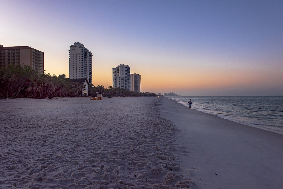 Photo 42 of 4BR 3BA - King Suite - Heated Pool&Spa - Walk or bike to Vanderbilt Beach