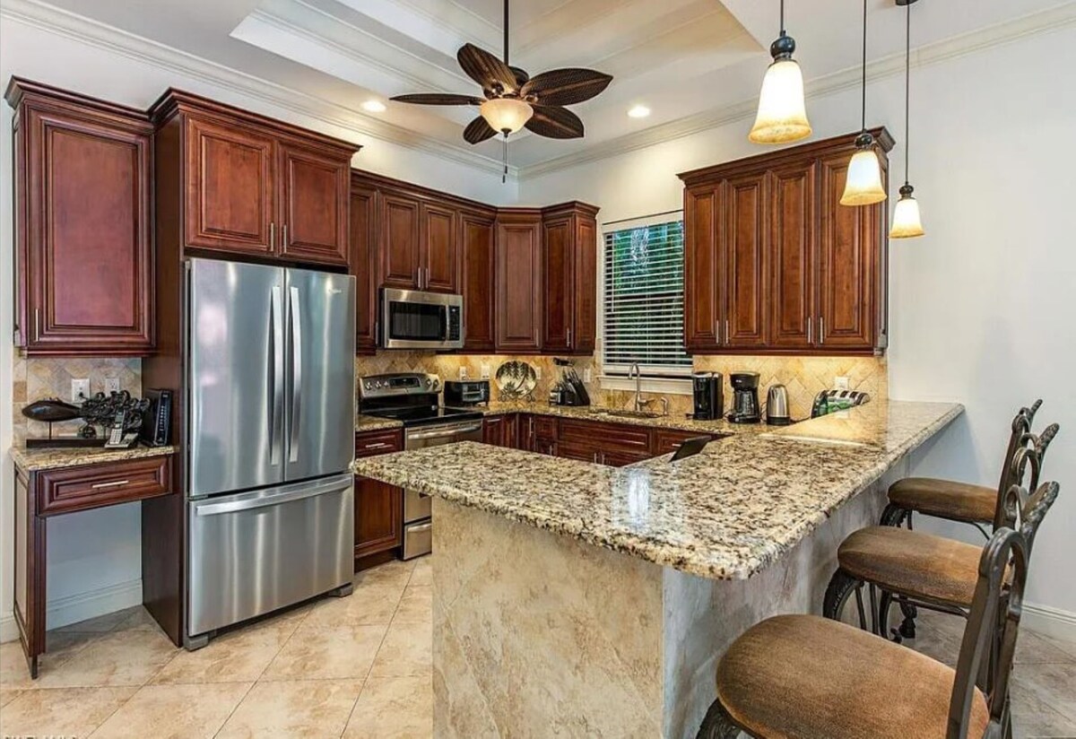 Photo 10 of 4BR 3BA - King Suite - Heated Pool&Spa - Walk or bike to Vanderbilt Beach