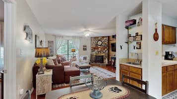 TV, fireplace, DVD player