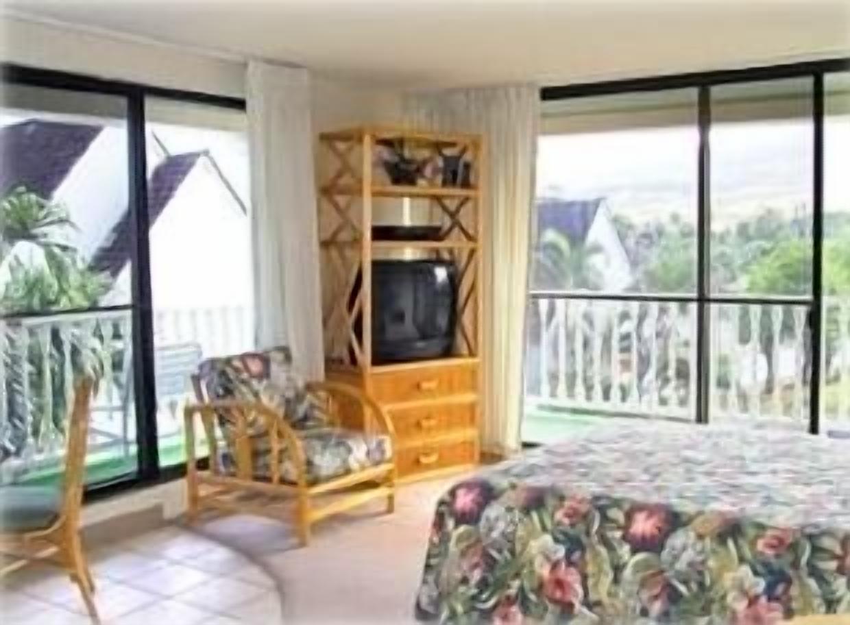 Vacation in Paradise at Lahaina Shores Resort