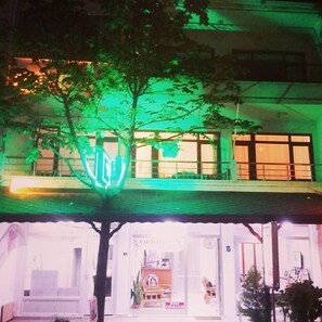 Front of property - evening/night - Termal Orkide Motel (Termal)