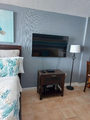 1 habitación, tabla de planchar con plancha, wifi gratis y ropa de cama 