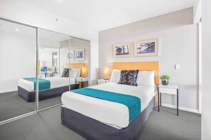 2 bedrooms, iron/ironing board, free WiFi, bed sheets