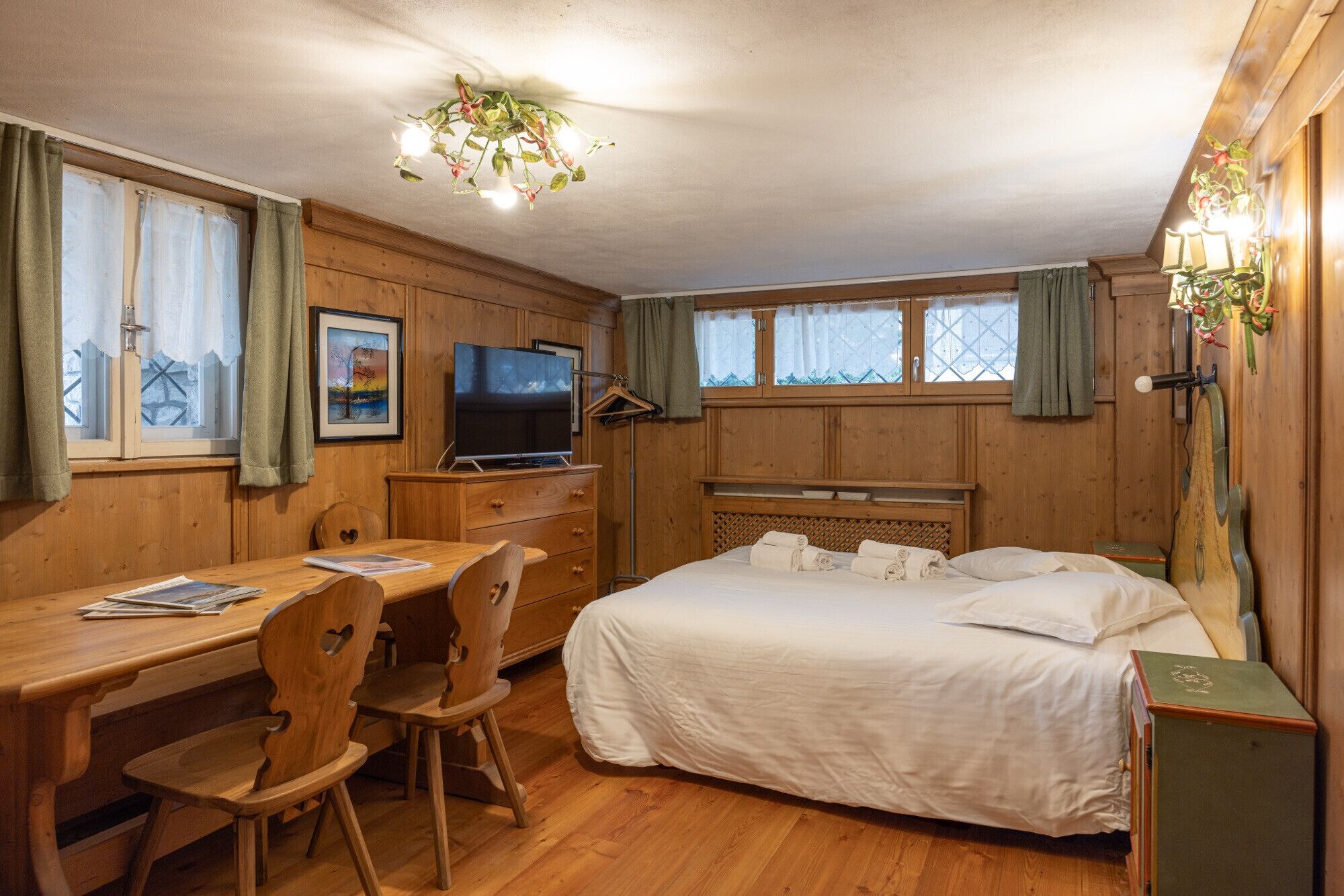 1 bedroom, WiFi (free), bed sheets