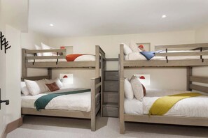 3 Schlafzimmer, Bügeleisen/Bügelbrett, WLAN, Bettwäsche