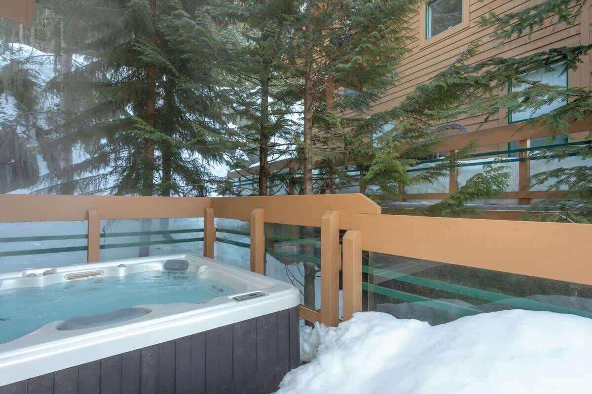 Bain à remous extérieur