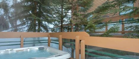 Bain à remous extérieur