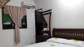 Premium bedding, Select Comfort beds, individually furnished, desk