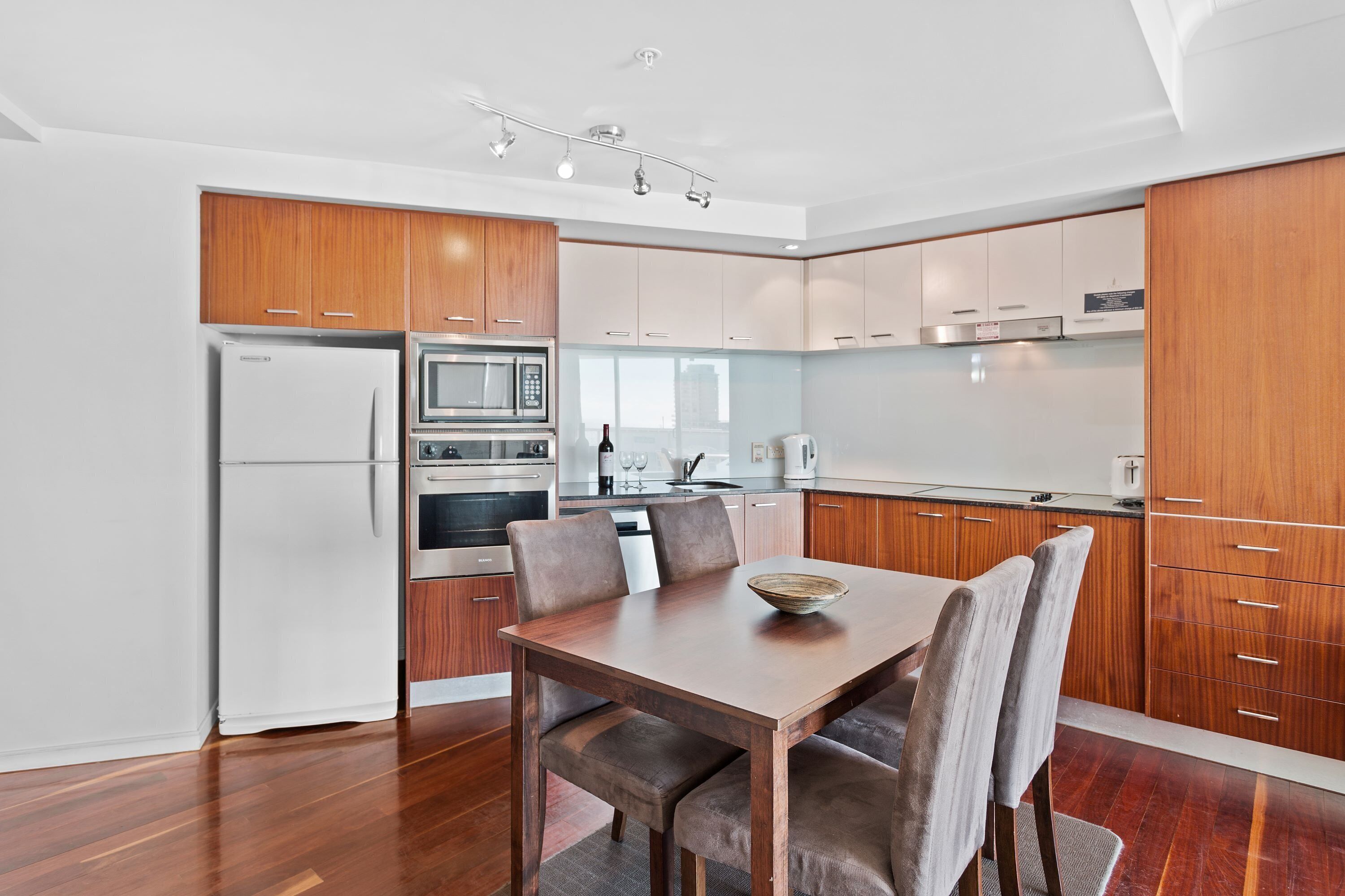 Chevron Renaissance Ocean View — image 10