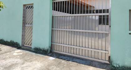 Beautiful Independent and Exclusive Complete Suite 3 Blocks from the Beach!